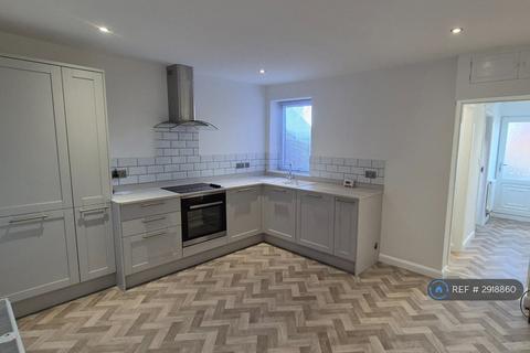 2 bedroom terraced house to rent, Cross Street, Tamworth, B77