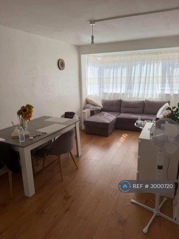 Apartment in London - View 3