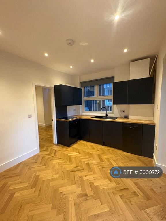 Apartment in London - View 3