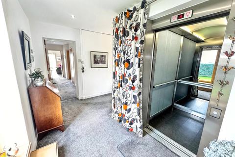 2 bedroom penthouse for sale, Ascot Gate, Glasgow G12