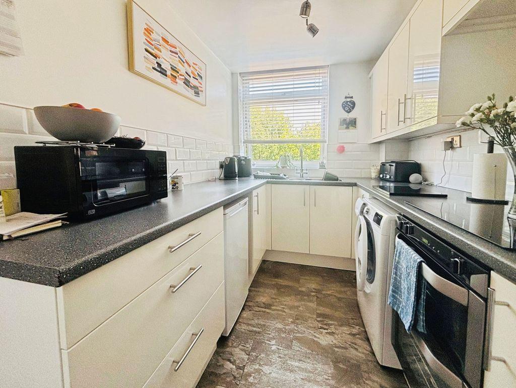 Apartment in Sutton Coldfield, Reddicap Heath - View 5
