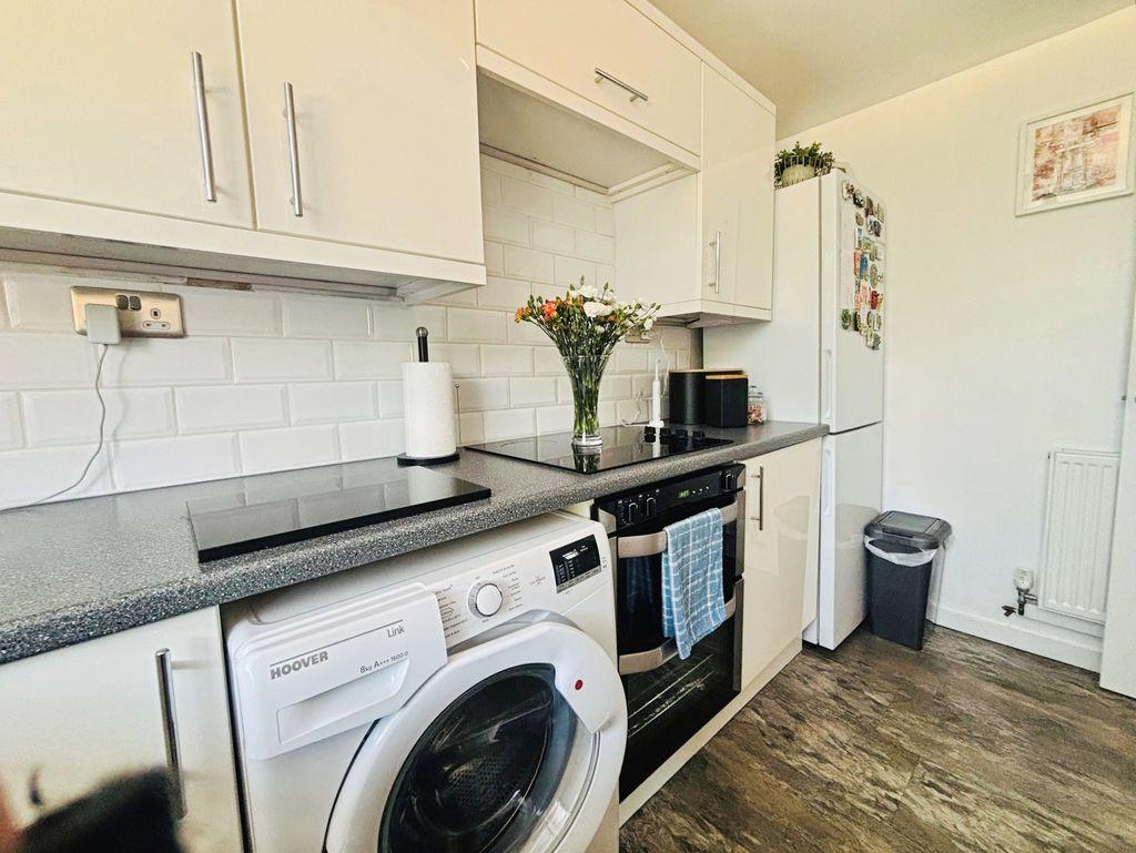 Apartment in Sutton Coldfield, Reddicap Heath - More