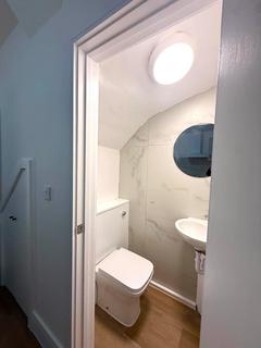 6 bedroom terraced house to rent, Otterfield Road, Yiewsley UB7