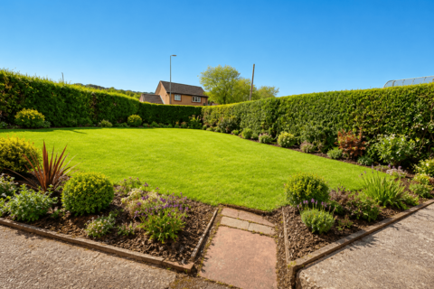 3 bedroom semi-detached house to rent, 33 Millbrook Road, Springfield, Pontllanfraith, Blackwood, NP12 2AL