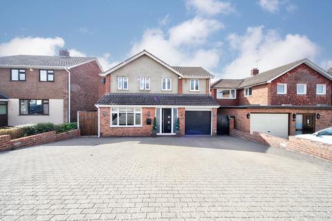 4 bedroom detached house for sale, Ailsworth Road, LU3 2UG
