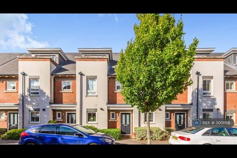 3 bedroom terraced house to rent, Kingfisher Drive, Maidenhead, SL6