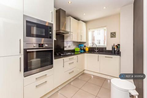 3 bedroom terraced house to rent, Kingfisher Drive, Maidenhead, SL6