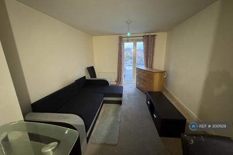 2 bedroom flat to rent, Pumphouse Crescent, Watford, WD17