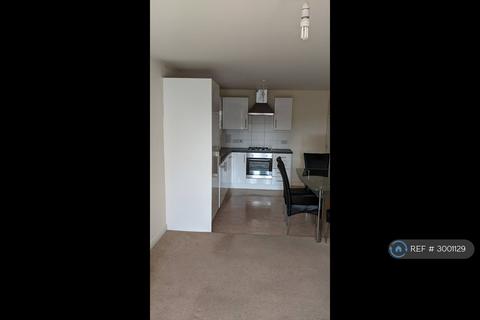 2 bedroom flat to rent, Pumphouse Crescent, Watford, WD17