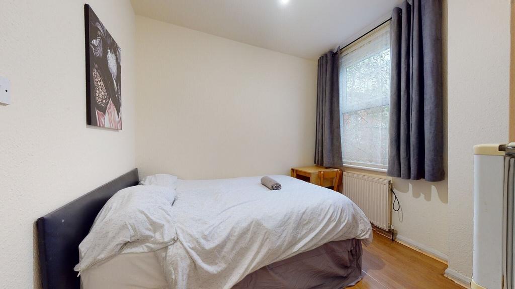 Apartment in London - View 3