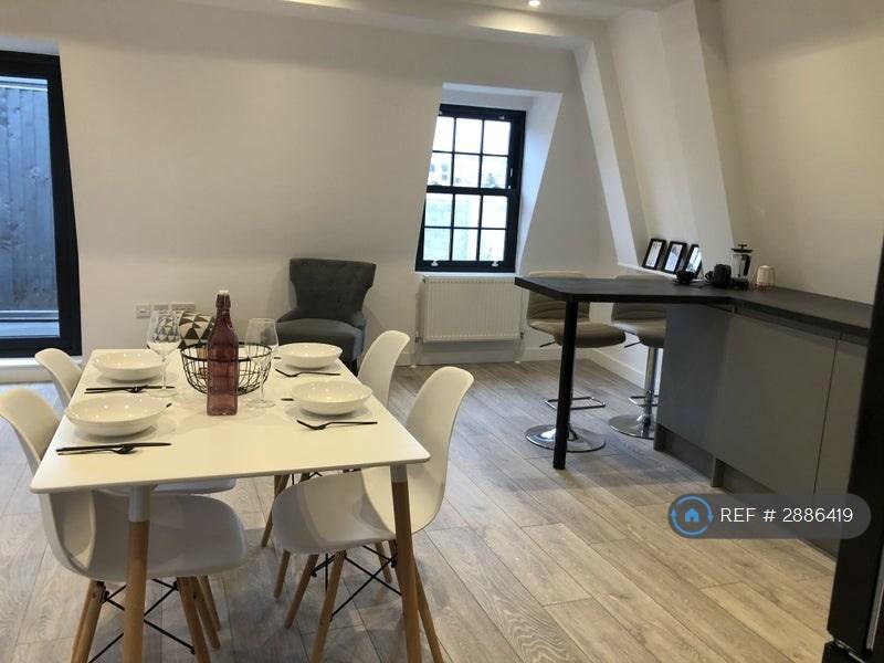 Apartment in London - View 5