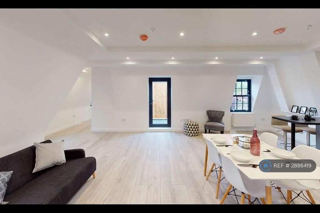 Apartment in London - More