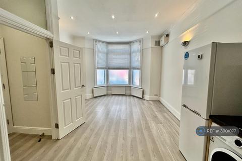 1 bedroom flat to rent, Whitworth Road, London, SE25