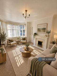 4 bedroom semi-detached house to rent, Grosvenor Road, Newcastle, ST5