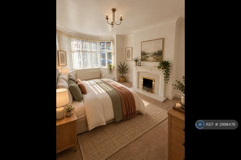 4 bedroom semi-detached house to rent, Grosvenor Road, Newcastle, ST5