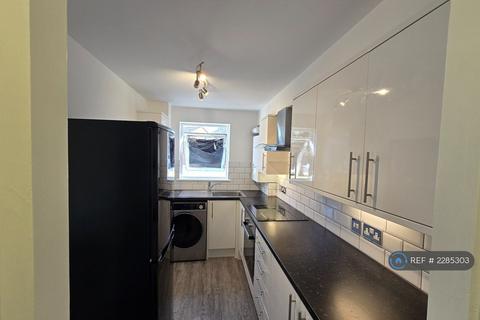 1 bedroom flat to rent, Braithwaite Avenue, Romford, RM7