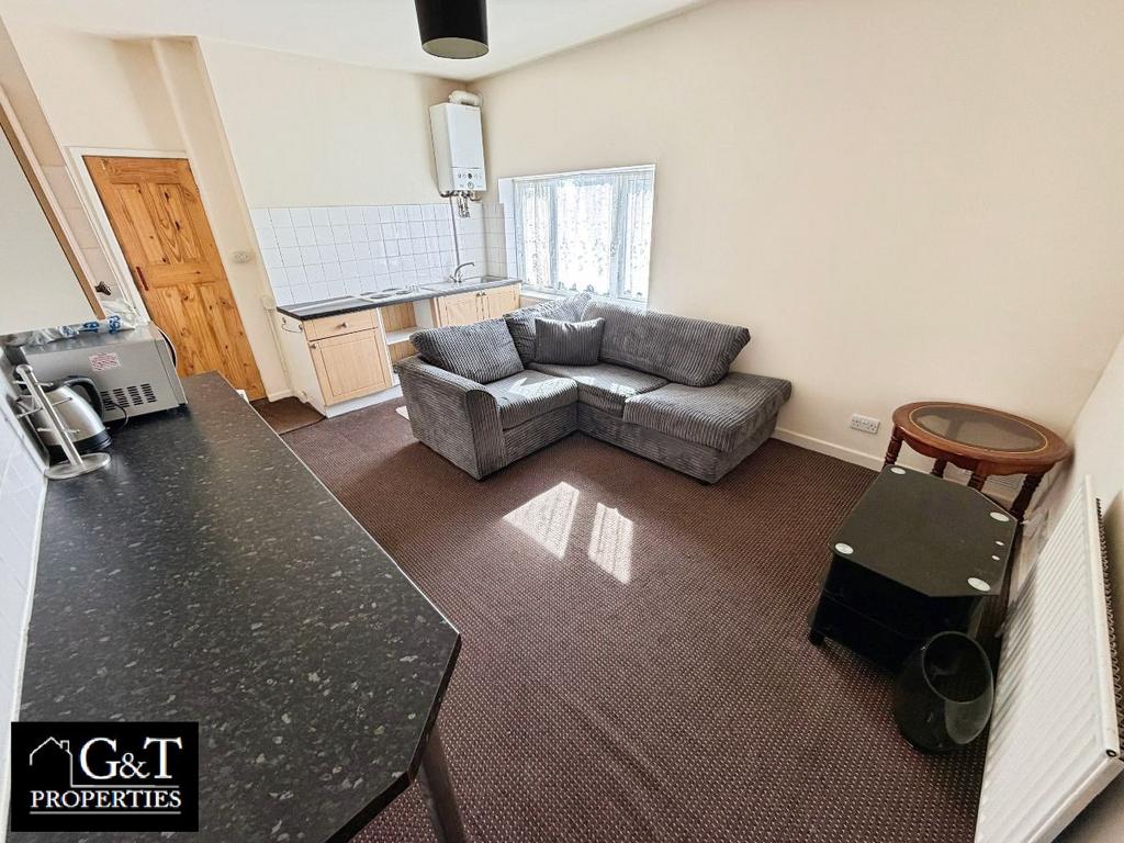 Living Room/Kitchen