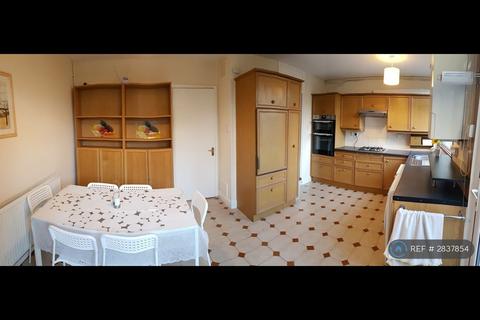 4 bedroom end of terrace house to rent, Hazel Grove, London, SE26