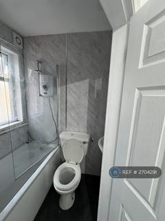 4 bedroom terraced house to rent, New Barton St, Salford, M6