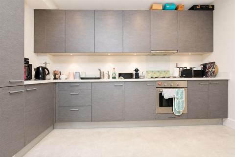 2 bedroom flat to rent, Horton Road, West Drayton UB7