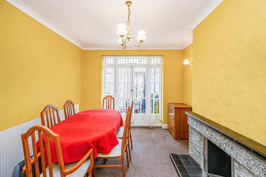 Dining room, fireplace