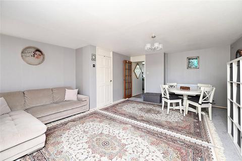 3 bedroom terraced house for sale, Shepherds Walk, Farnborough GU14