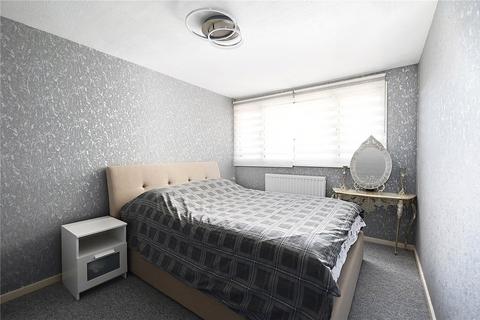 3 bedroom terraced house for sale, Shepherds Walk, Farnborough GU14
