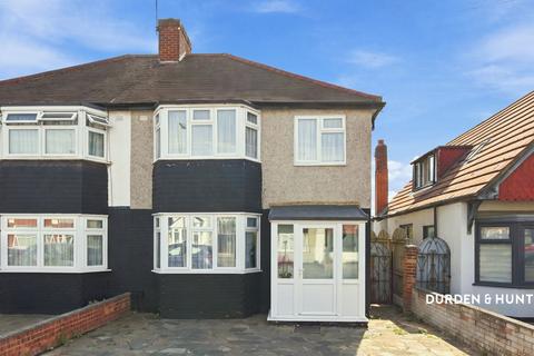 Naseby Road, Ilford IG5