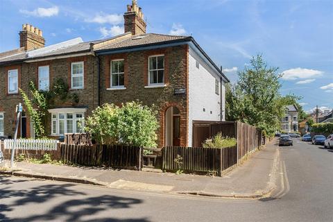 King Charles Crescent, Surbiton