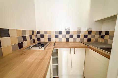 1 bedroom apartment for sale, Hall Crescent, Clacton-on-Sea CO15