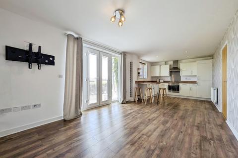 2 bedroom flat for sale, Elmwood Park Court, Newcastle upon Tyne, Tyne and Wear, NE13