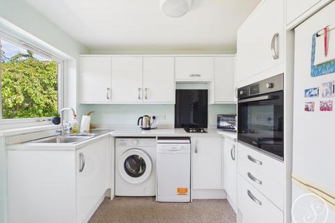 2 bedroom detached bungalow for sale, Temple Grove, Leeds