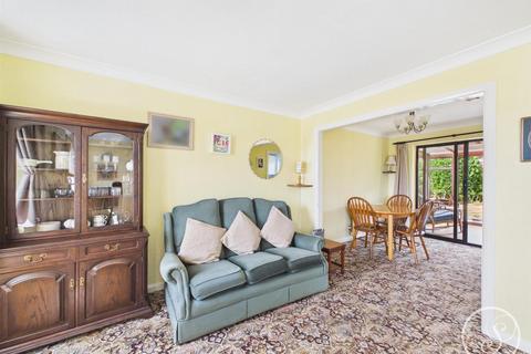 2 bedroom detached bungalow for sale, Temple Grove, Leeds