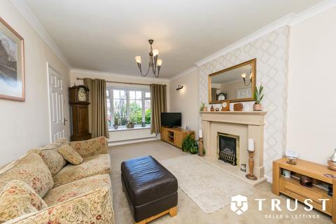 5 bedroom detached house for sale, Fernhurst Close, Mirfield, WF14