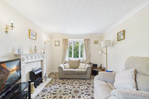 2 bedroom flat for sale, Black Moss Lane, Hillside Court Black Moss Lane, L39