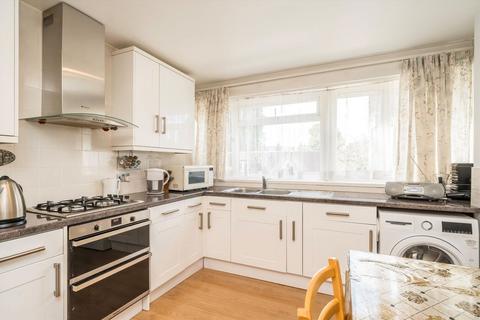 undefined, Daylesford Avenue, London SW15