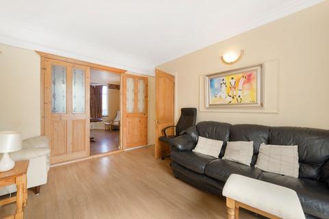 4 bedroom semi-detached house for sale, Pinner Park Gardens, Harrow HA2