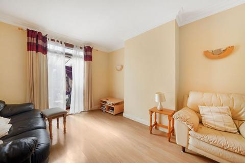 4 bedroom semi-detached house for sale, Pinner Park Gardens, Harrow HA2