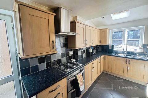 3 bedroom detached house to rent, Butely Road, Luton, Bedfordshire, LU4