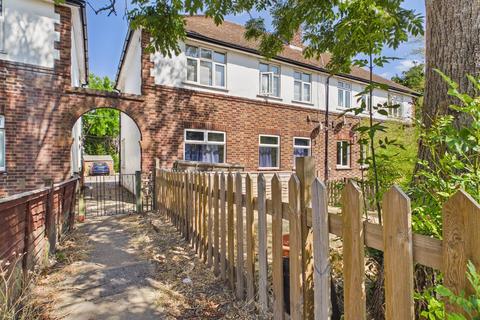 undefined, Walton Road, West Molesey