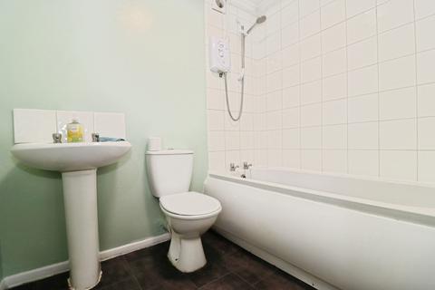 1 bedroom flat for sale, Marina Gardens, Bristol, Somerset, BS16