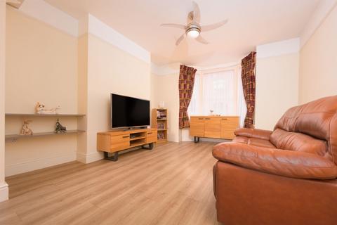 4 bedroom terraced house for sale, William Street, Kettering
