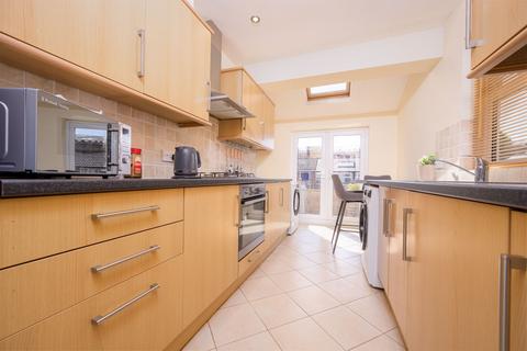 4 bedroom terraced house for sale, William Street, Kettering