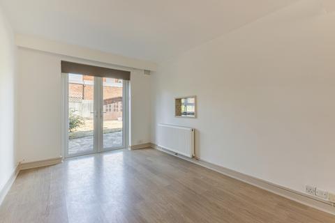 2 bedroom flat for sale, Gleneagles, Stanmore, HA7