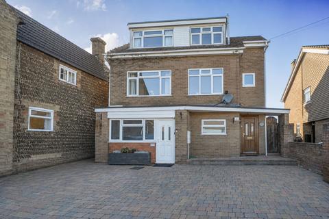 5 bedroom detached house for sale, Biggleswade Road, Sandy, SG19