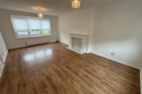 3 bedroom end of terrace house to rent, Chriss Avenue, Hamilton