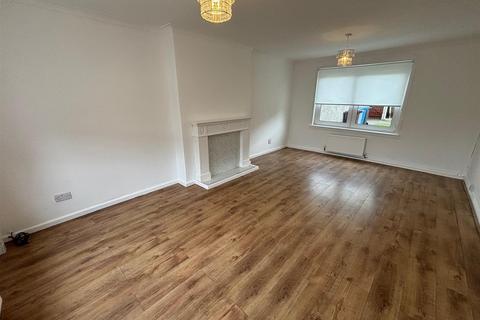 3 bedroom end of terrace house to rent, Chriss Avenue, Hamilton