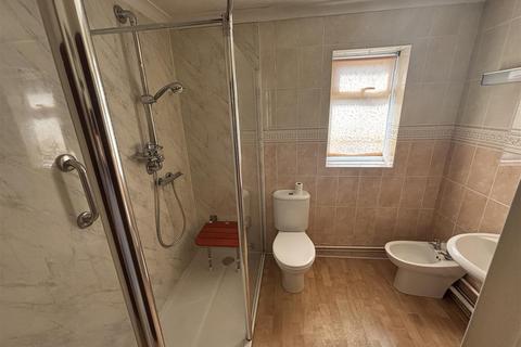 2 bedroom semi-detached bungalow for sale, Pinewood Court, Markfield Court