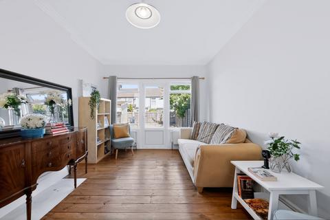 4 bedroom terraced house to rent, Brigstock Road, Thornton Heath CR7