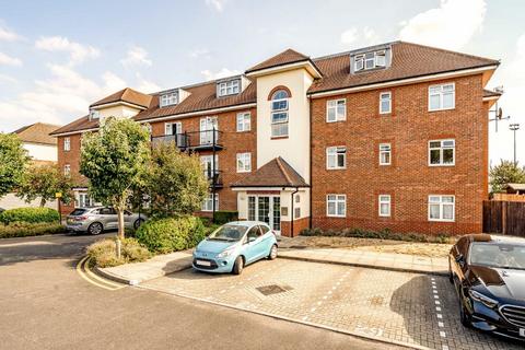 1 bedroom flat for sale, Staines Road East, Sunbury-On-Thames TW16